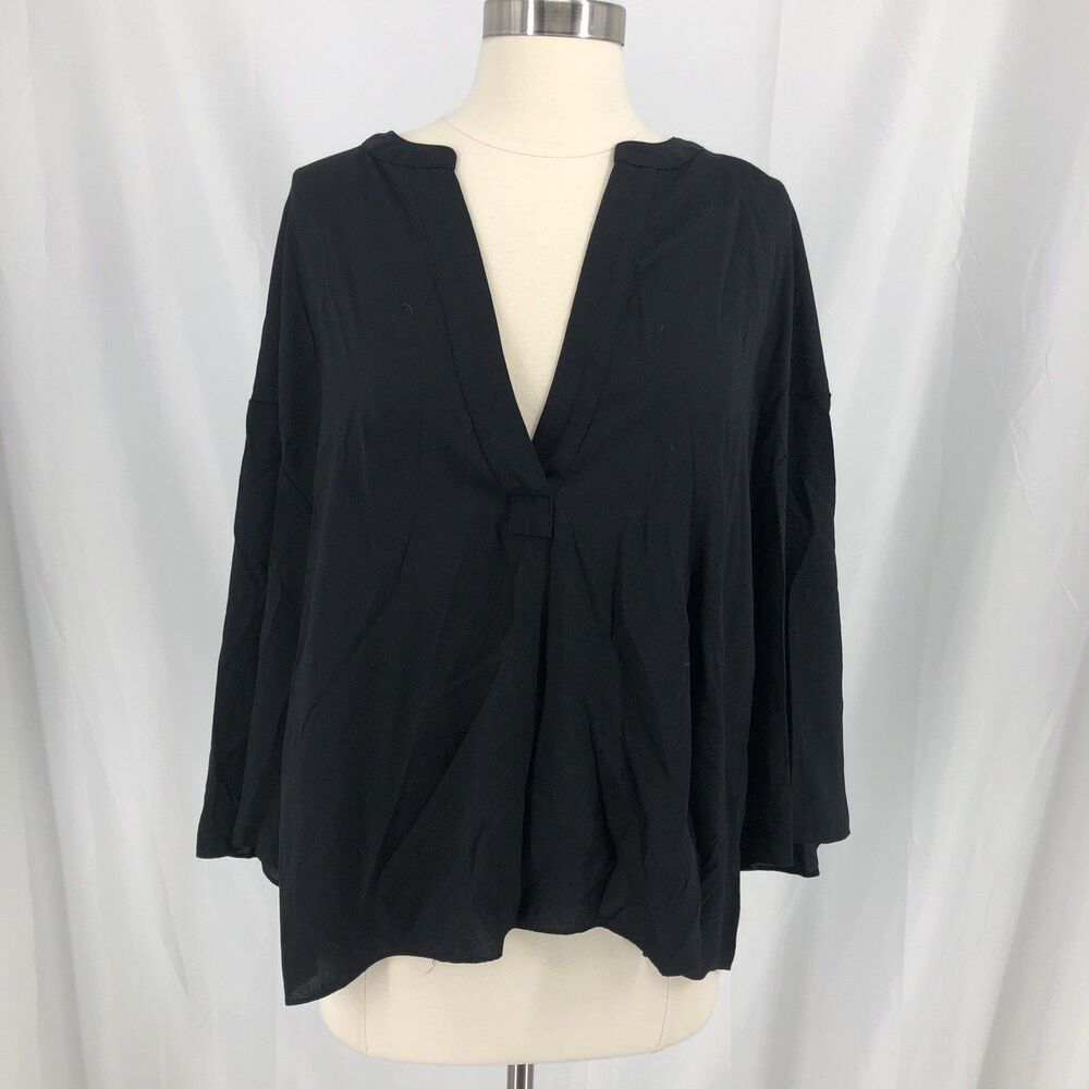 Banana Republic Women's Black Long Sleeve V-Neck Blouse - Medium